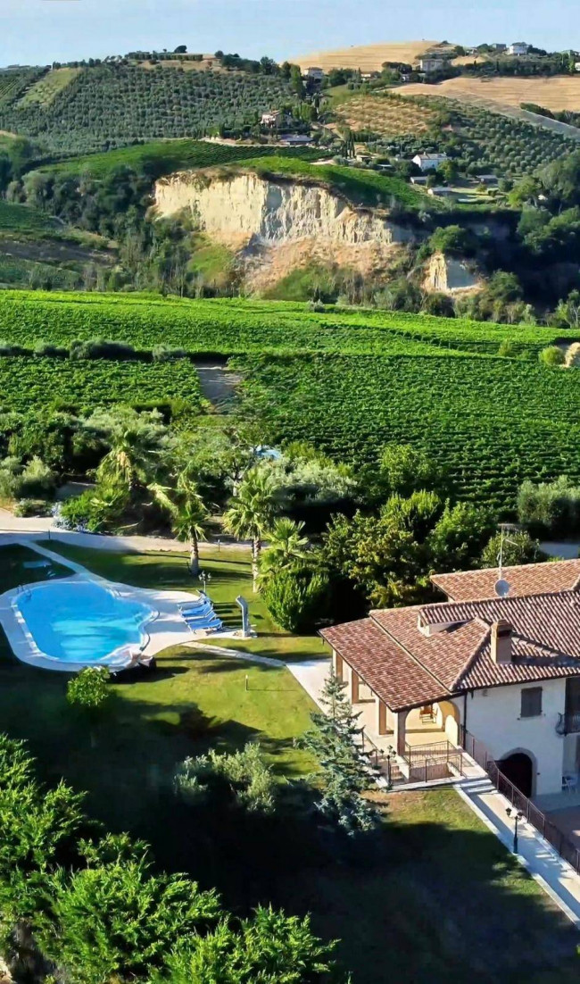 Villa in vendita a Cossignano