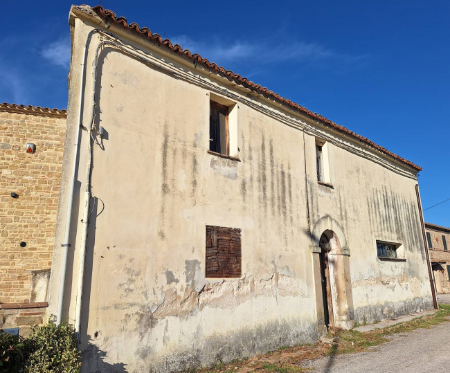 Rustico/Casale in vendita a Cingoli