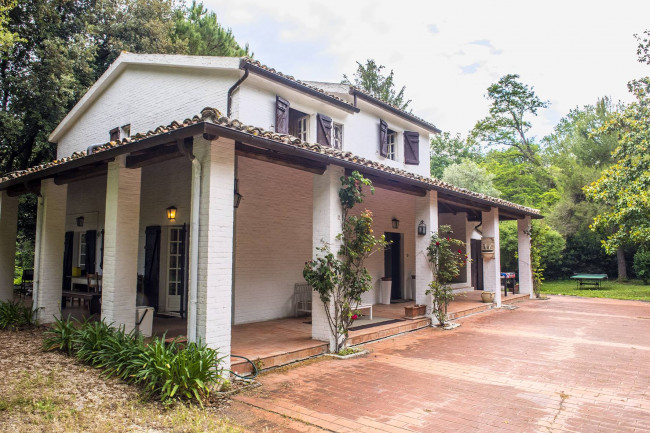 Villa in affitto a Offagna