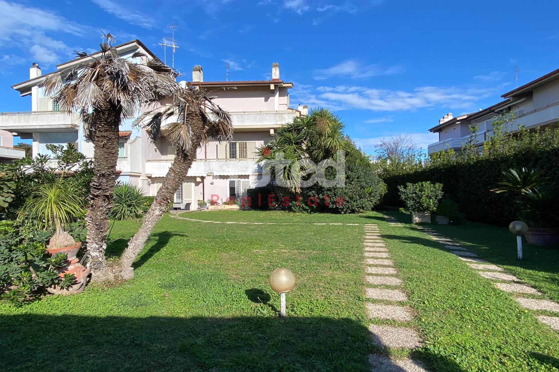 Villa in vendita a Axa, Roma (RM)