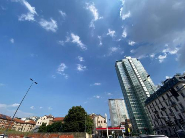 Fondo commerciale in affitto a Stazione Centrale, Milano (MI)