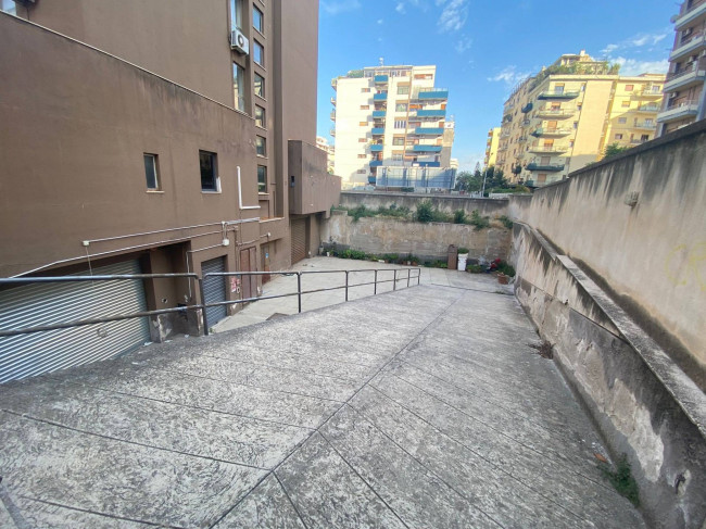 Fondo commerciale in affitto a Palermo (PA)