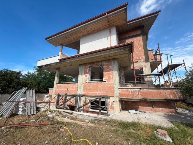 Villa bifamiliare
