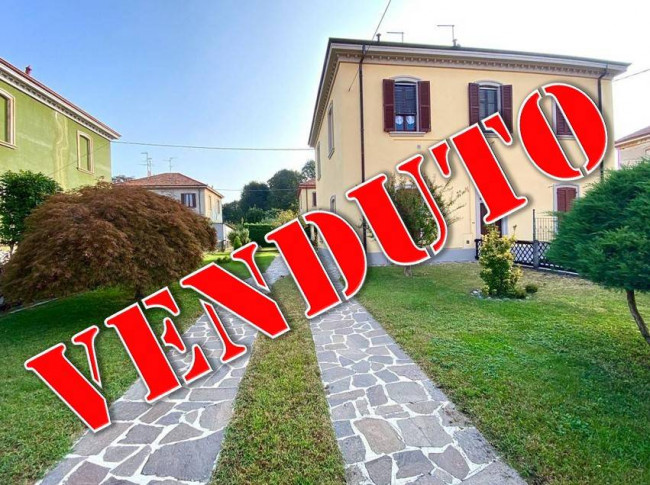 Casa Semindipendente in vendita a Capriate San Gervasio