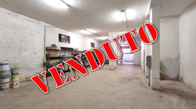 Magazzino commerciale in vendita a Trezzo sull'Adda