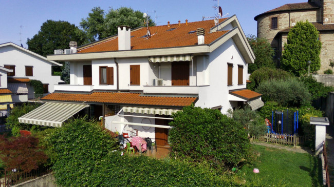 Villa in vendita a Verderio