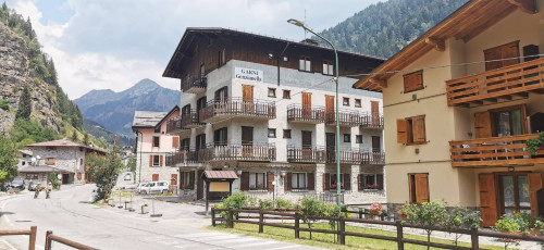 Albergo in vendita a Bagolino