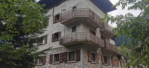 Albergo in vendita a Bagolino