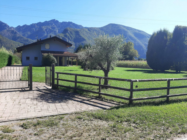 Villa in vendita a Bagolino