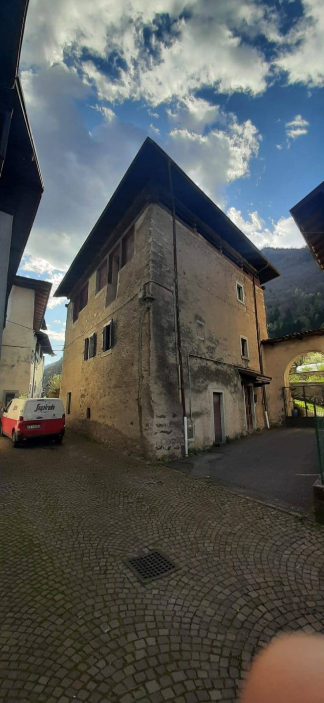 Casa singola in vendita a Borgo Chiese