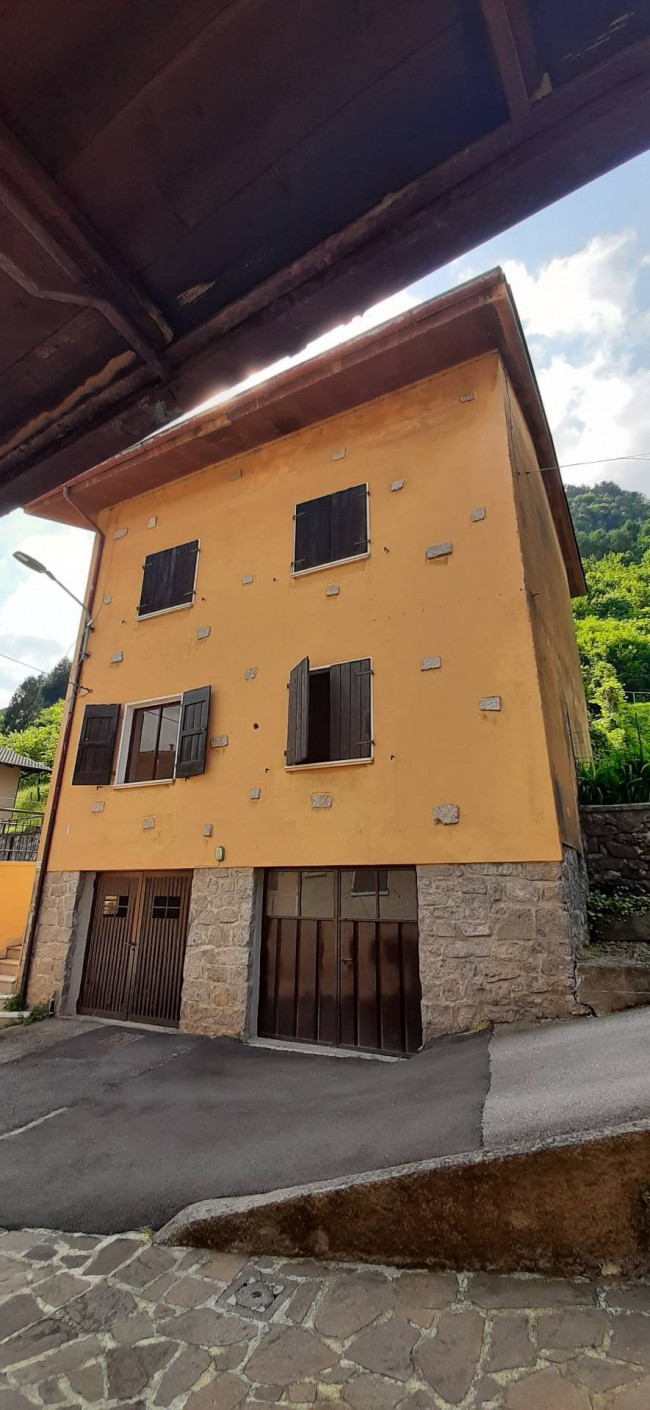 Casa singola in vendita a Anfo