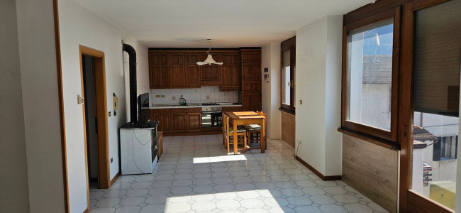 CASA SINGOLA ANCHE FRAZIONABILE in vendita a Storo