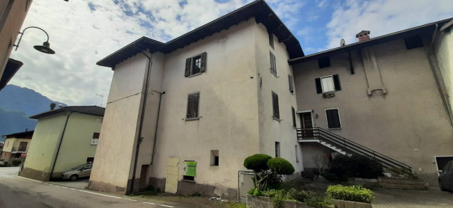 CASA SINGOLA ANCHE FRAZIONABILE in vendita a Storo