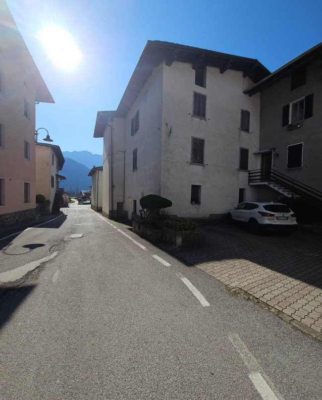 CASA SINGOLA ANCHE FRAZIONABILE in vendita a Storo