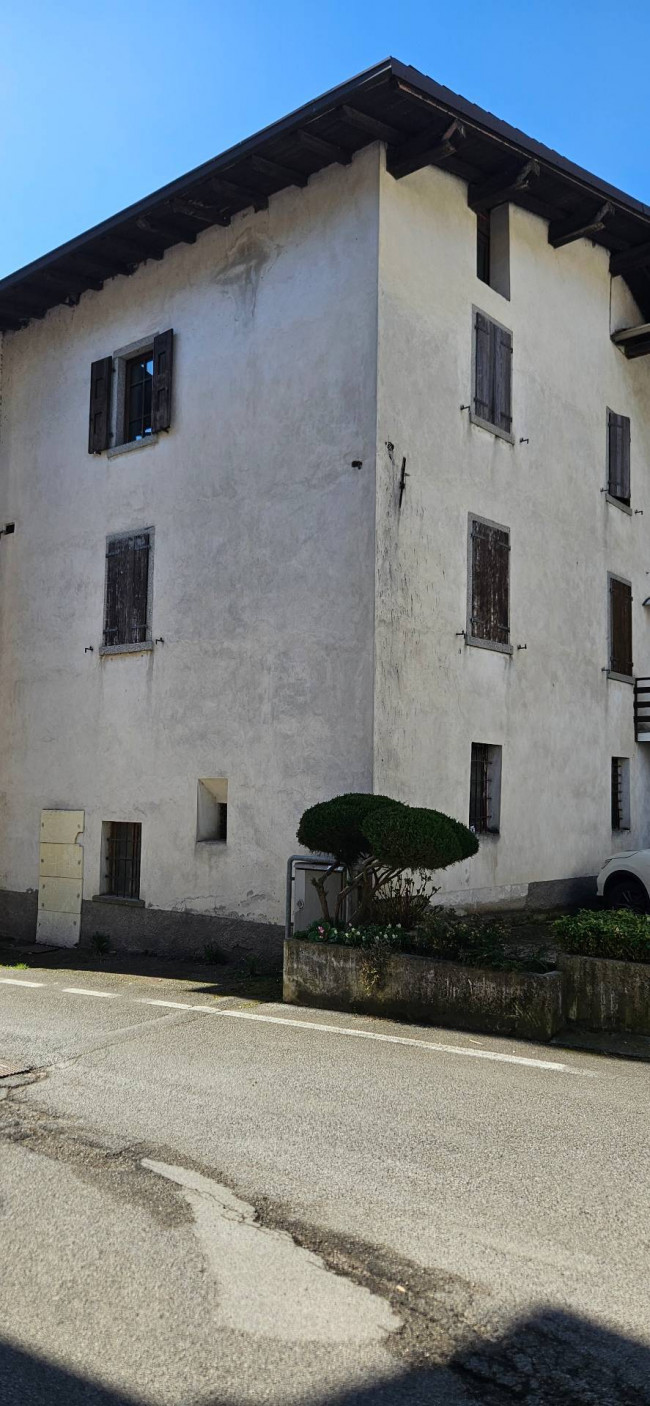 CASA SINGOLA ANCHE FRAZIONABILE in vendita a Storo