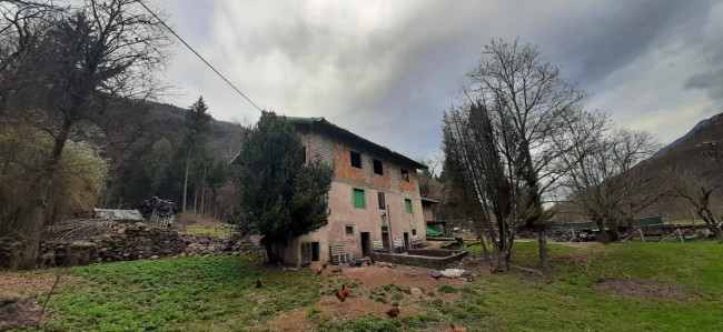Casa singola in vendita a Borgo Chiese