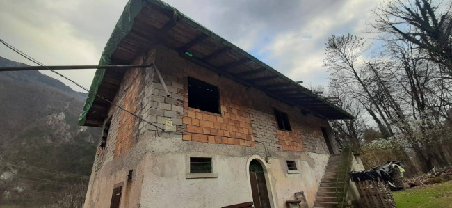 Casa singola in vendita a Borgo Chiese