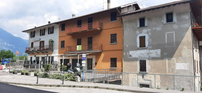 CASA SINGOLA ANCHE FRAZIONABILE in vendita a Bagolino