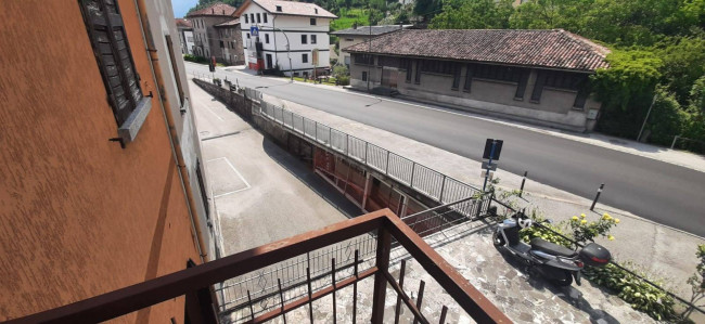 CASA SINGOLA ANCHE FRAZIONABILE in vendita a Bagolino