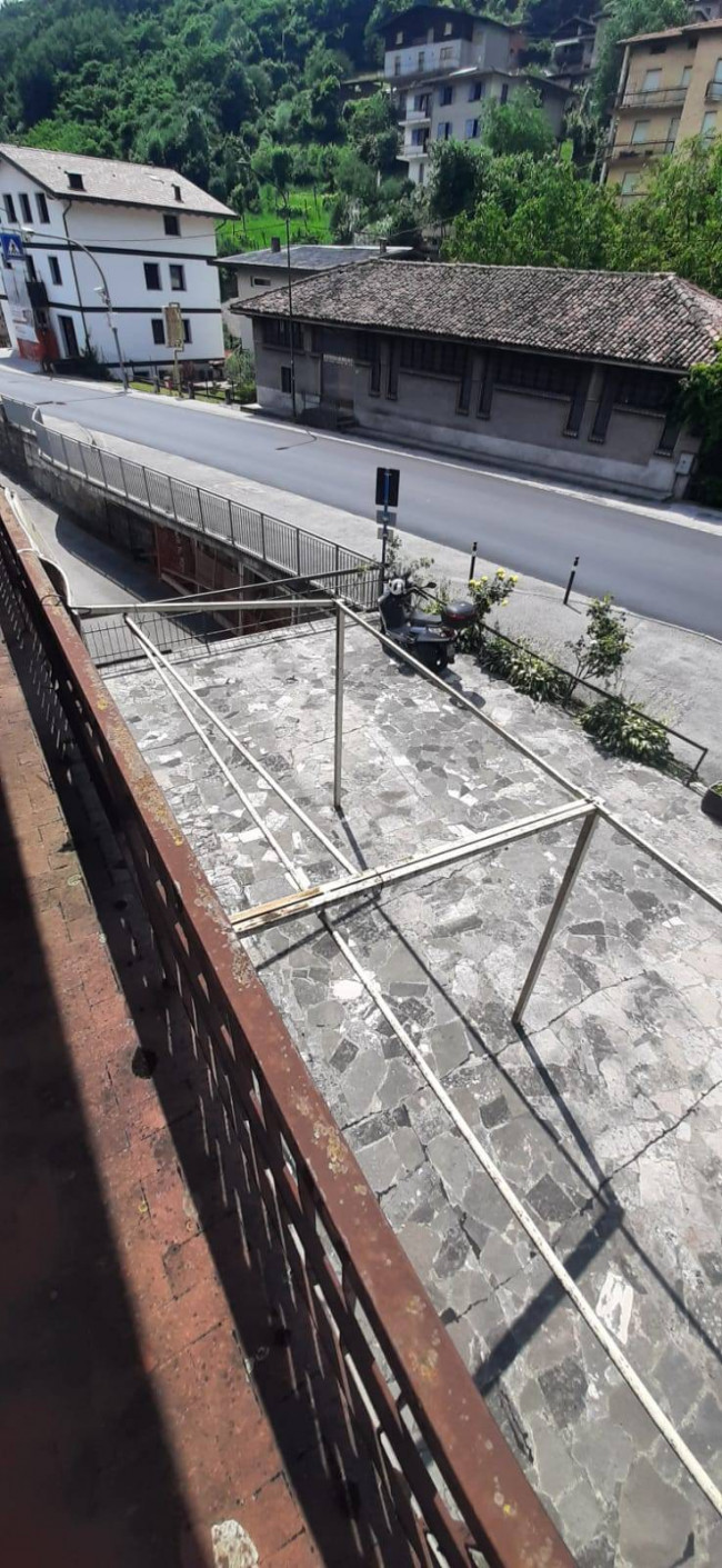 CASA SINGOLA ANCHE FRAZIONABILE in vendita a Bagolino