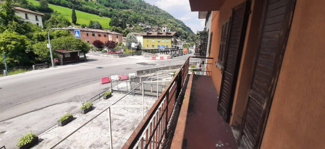 CASA SINGOLA ANCHE FRAZIONABILE in vendita a Bagolino