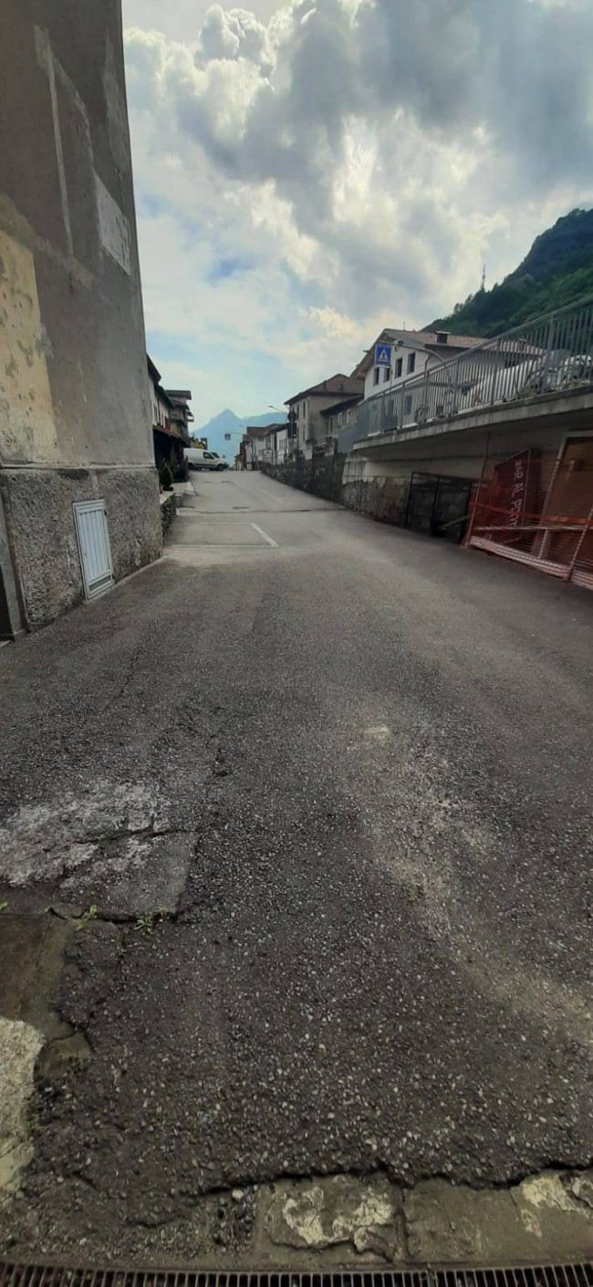 CASA SINGOLA ANCHE FRAZIONABILE in vendita a Bagolino