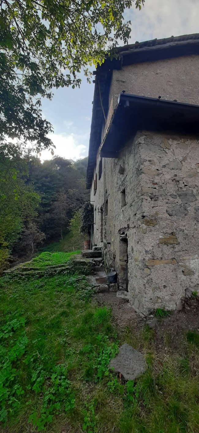 Rustico in vendita a Lavenone