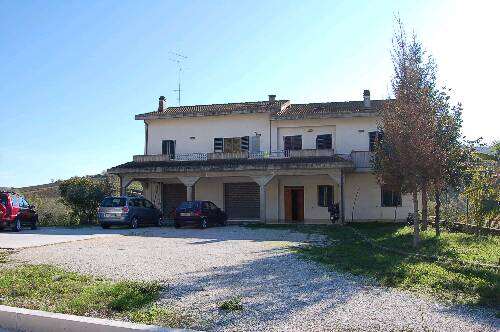 Villa Unifamiliare - Indipendente CARASSAI vendita    Vela Immobiliare Srl