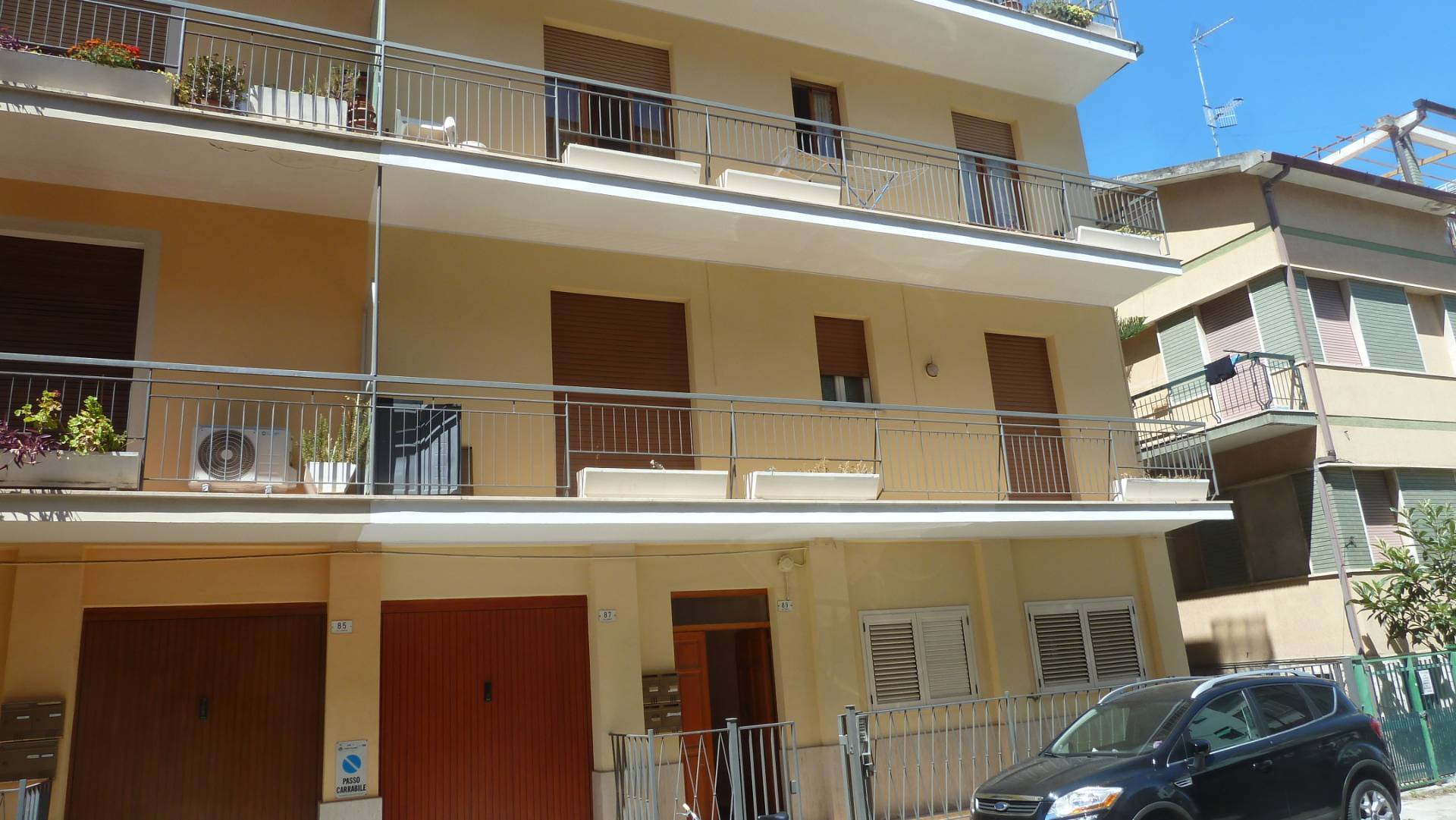 Appartamento SAN BENEDETTO DEL TRONTO affitto  V.le De Gasperi  Vela Immobiliare Srl