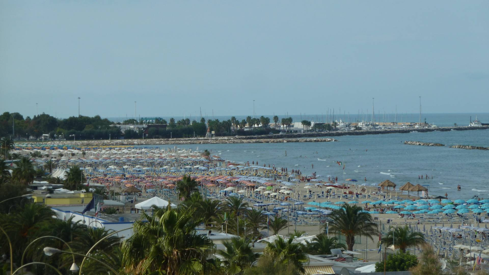 Appartamento SAN BENEDETTO DEL TRONTO vendita  LUNGOMARE  Vela Immobiliare Srl