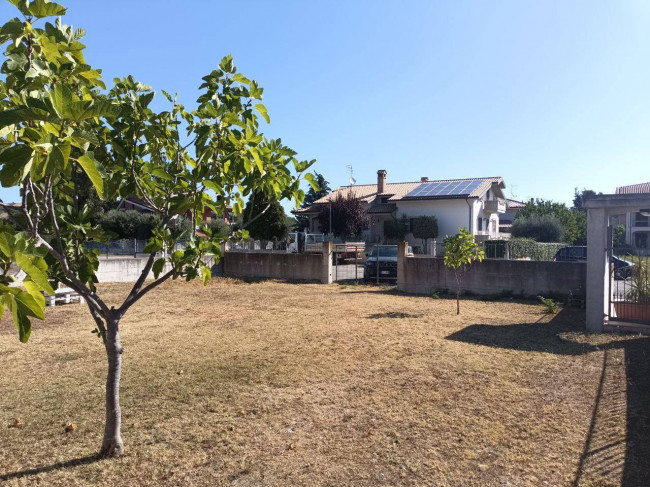 Terreno edificabile in vendita a Sant'Egidio alla Vibrata