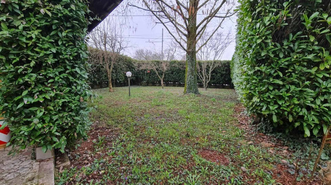 Casa Indipendente in Vendita a Paese
