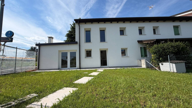 Abbinate/Schiera in Vendita a Ponzano Veneto