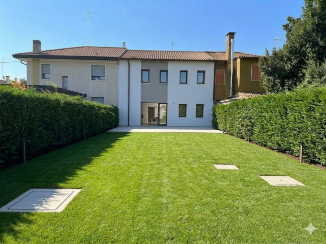 Abbinate/Schiera in Vendita a Treviso