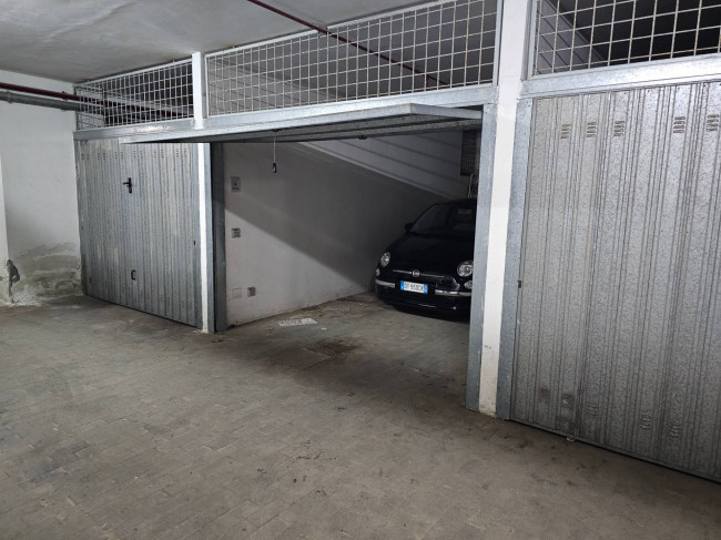 Box o garage in vendita a Enna