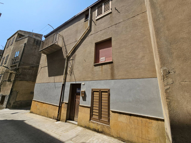 Casa singola in vendita a Enna