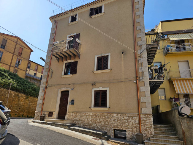 Casa singola in vendita a Enna