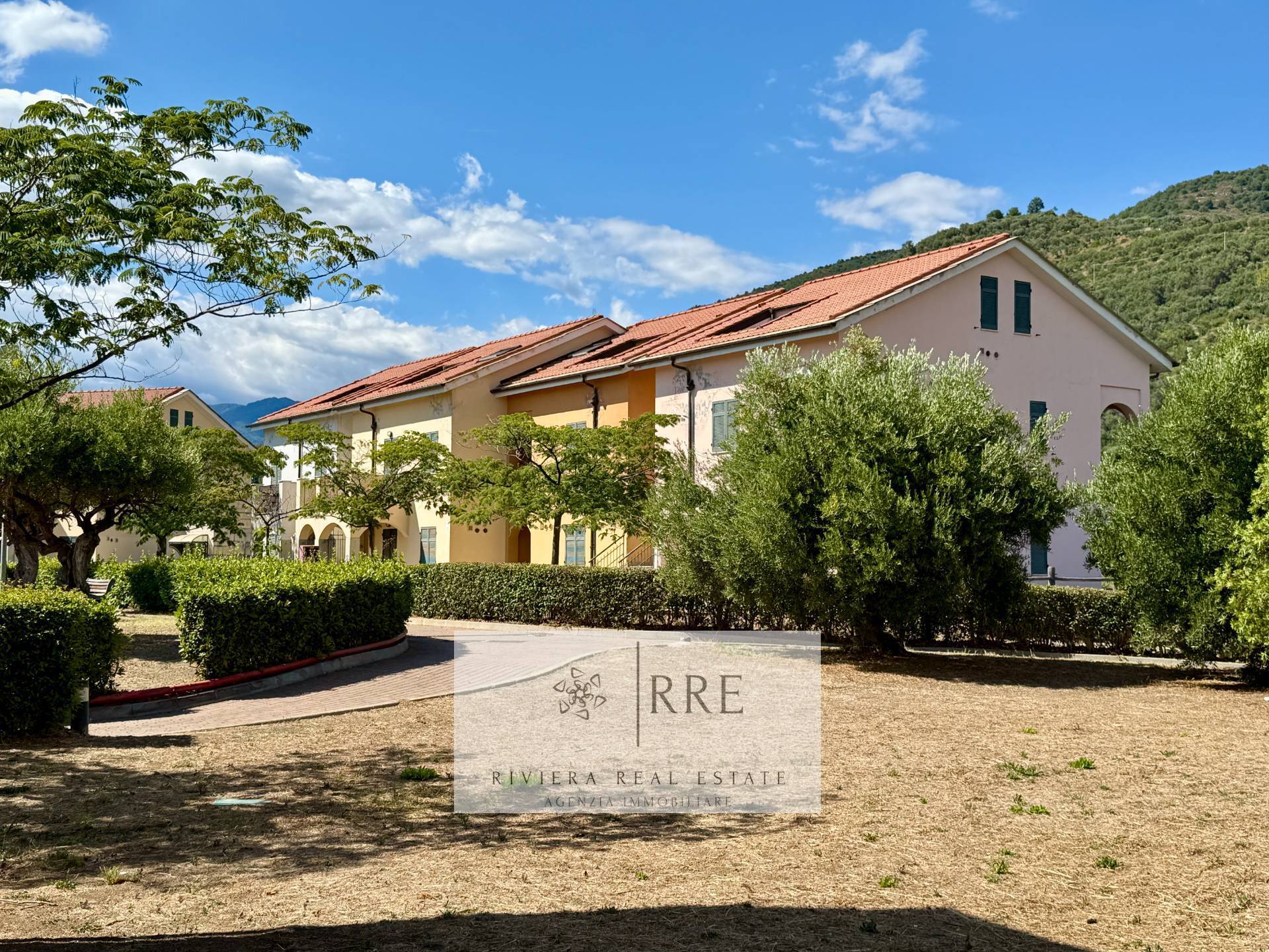 Studio flats for sale in Castellaro