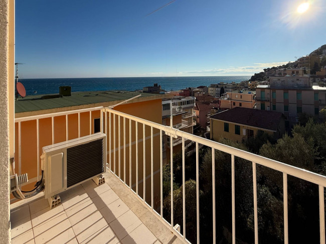 Bilocale Vista Mare in vendita a Laigueglia