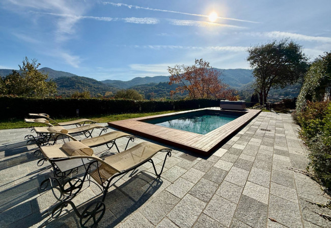 Villa for sale in Garlenda