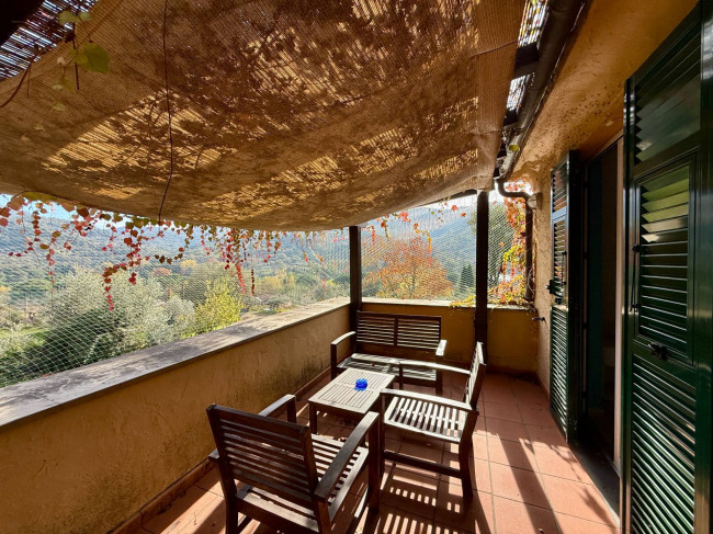 Villa for sale in Garlenda