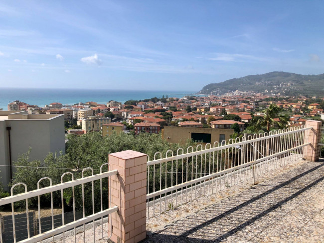 Villa in vendita a Diano Marina