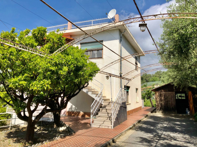 Villa in vendita a Diano Marina