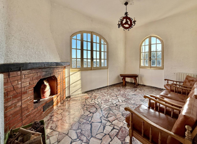 Casa Indipendente in vendita a Imperia