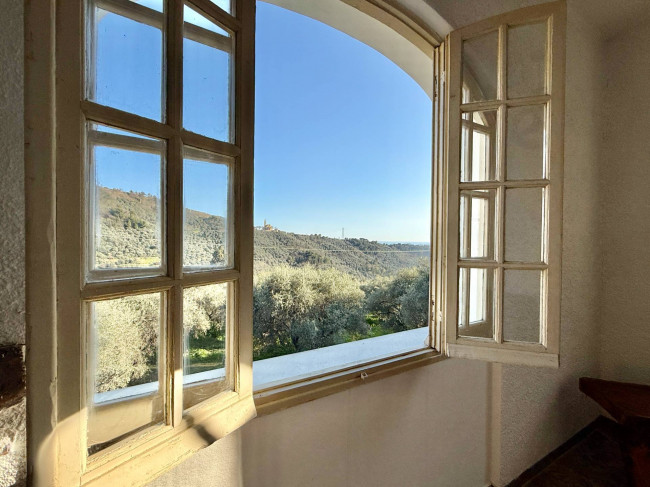 Casa Indipendente in vendita a Imperia