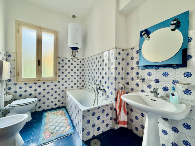 Casa Indipendente in vendita a Imperia