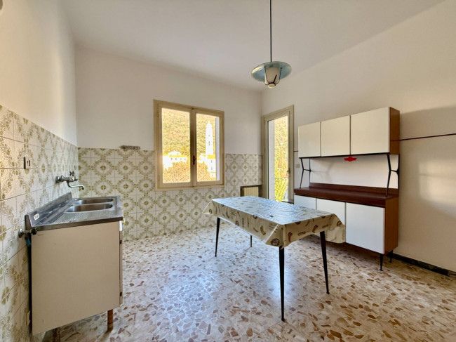 Casa Indipendente in vendita a Imperia