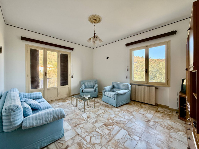 Casa Indipendente in vendita a Imperia