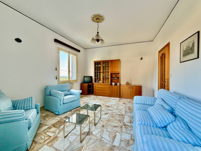 Casa Indipendente in vendita a Imperia