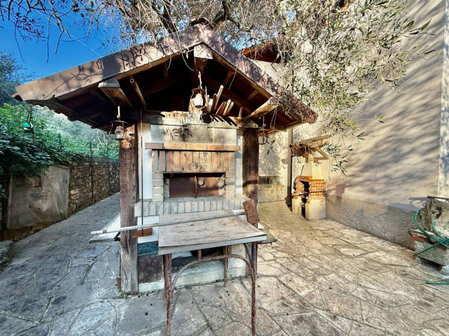 Casa Indipendente in vendita a Imperia